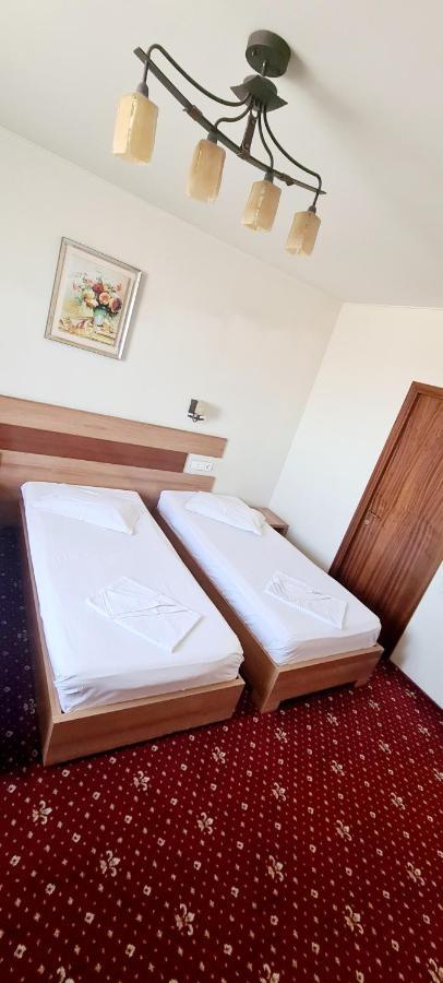 Motel Cool Bărcăneşti Quarto foto